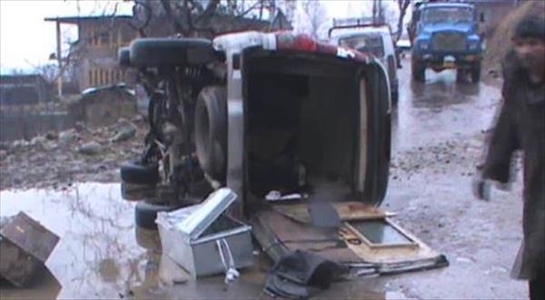 Two guards killed, as unknown gunmen attack J&K bank cash vehicle